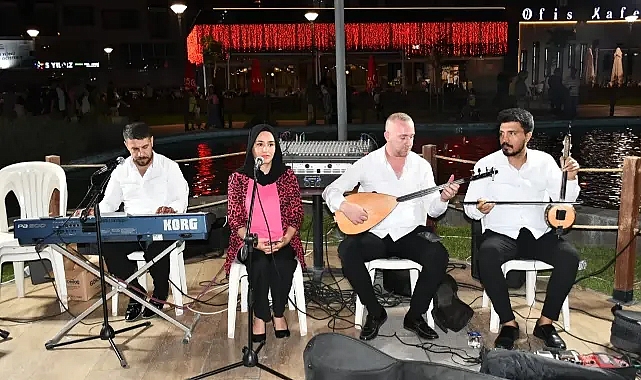 Siverek'te Akustik Müzik Gecesi Düzenlendi