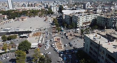 Büyükşehirden Evren Sanayi Oto Galericiler Sitesi Koridorunda Yol Düzenleme Çalışması