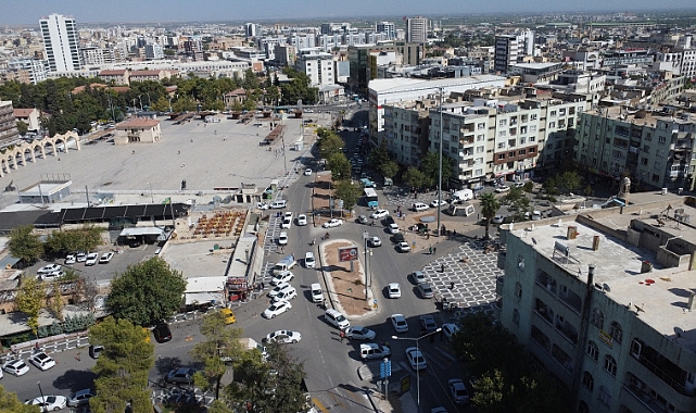 Büyükşehirden Evren Sanayi Oto Galericiler Sitesi Koridorunda Yol Düzenleme Çalışması