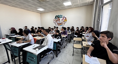 Süleymanşah Gençlik Merkezi’nde YKS Hazırlık Kursları Büyük İlgi Görüyor