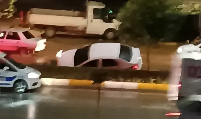 Urfa’da otomobil kazılan kanala düştü!