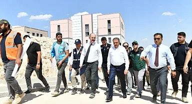 Vali Şıldak, Eyyübiye TOKİ Deprem Konutlarını inceledi