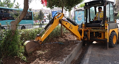 Büyükşehir Belediyesi’nden Yeşil Alanlara Bakım Seferberliği