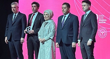 Doğal olan normal doğum temasıyla Şanlıurfa ya plaket verildi