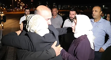 Emine Şenyaşar yıllar sonra oğluna kavuştu!