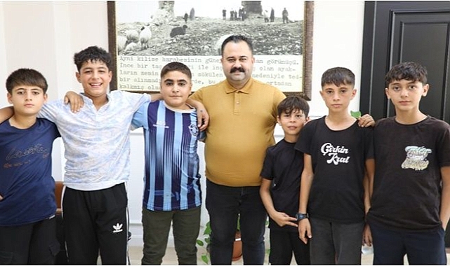 Eş Başkan İnan, Minik Öğrencileri Ağırladı