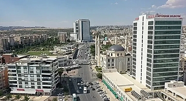 Malatya’da deprem oldu! Urfa’daki binada kısmi çökme meydana geldi!