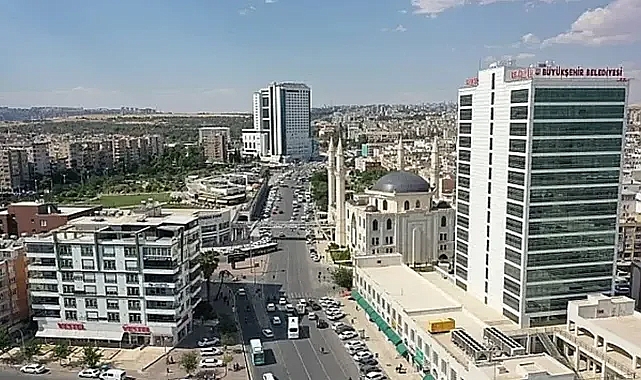 Malatya’da deprem oldu! Urfa’daki binada kısmi çökme meydana geldi!