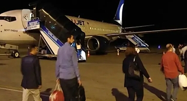Şanlıurfa’da fıkra gibi olay! Pilot uçağı indirdi!