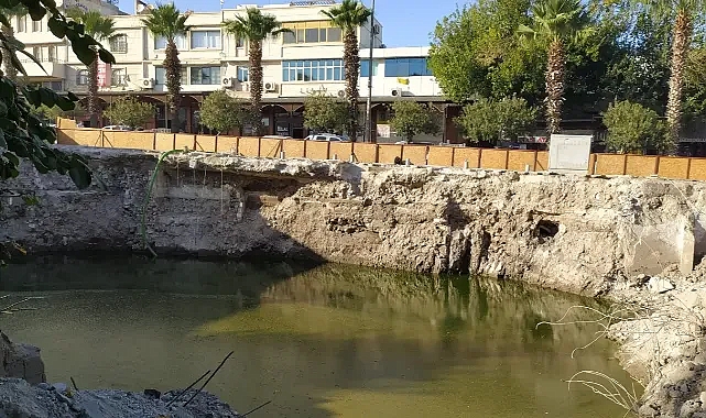 Şanlıurfa’daki meydan projesinin temelinde su çıktı!