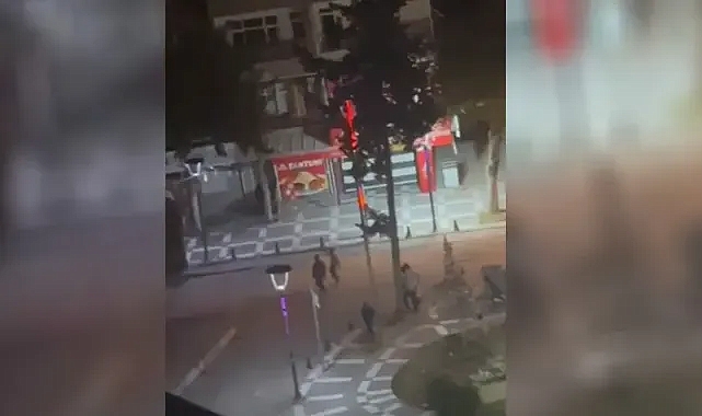 Urfa’da çocuklar esnafın camını kırdı!