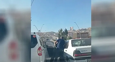 Urfa’da trafikte sürücüler arası tartışma!