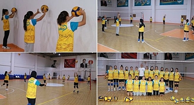 Voleybol Kursu Öğrencilerinden Başkan Canpolat’a Teşekkür