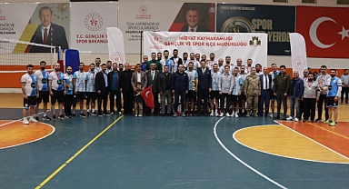 Midyat’ta kurumlar arası voleybol turnuvası sona erdi