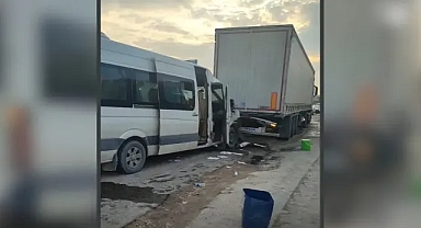 Urfa'da işçi servisi kaza yaptı: Çok sayıda yaralı var