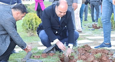 Yeşil Bir Karaköprü İçin Ağaçlandırma Kampanyası Sürüyor