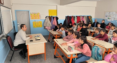 Ahmet Yesevi İlkokulu'nda Yazarlar Öğrencilerle Buluştu