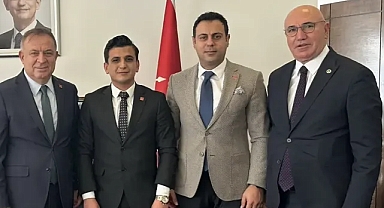 AK Parti’den İstifa Eden Abdülkadir Kurt, CHP Genel Merkezi’nde