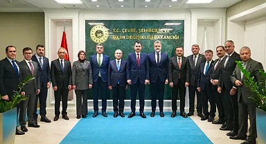 AK Parti Urfa Heyeti Bakan Kurum’la görüştü!