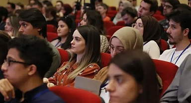 Başvurular başladı! Öğrenciler yurt dışına gönderilecek