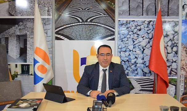 Ekonomi Uzmanı Mustafa PAKIR Yeni yıl Mesajı Yayınladı