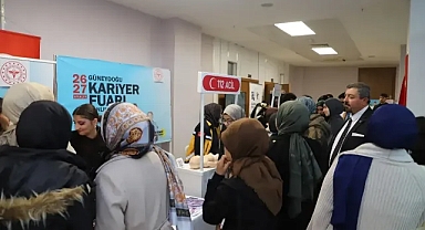 Güneydoğu Kariyer Fuarında Sağlık çalışanları mesleklerini tanıttılar