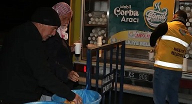 Haliliye Belediyesi’nin 3 noktada sıcak çorba ikramı başladı!