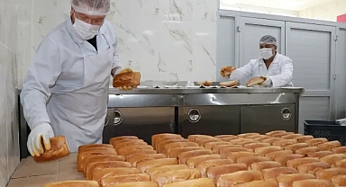 Haliliye Belediyesi üretiyor! 700 bin ekmek çölyak ve PKU’lu vatandaşlara dağıtılıyor!