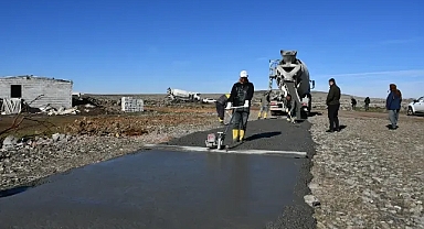 Kırsal mahallelerde yol yapım çalışmaları devam ediyor
