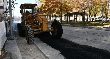 Siverek'te yol yapım çalışmaları devam ediyor