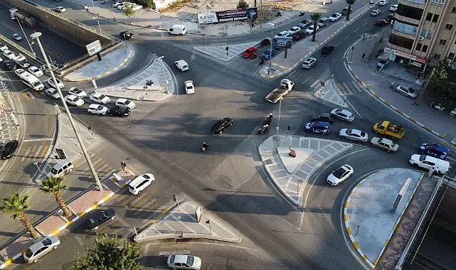 Uçaksavar Kavşağında Trafik Rahatlatıldı : Vatandaşlar Memnun