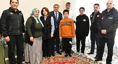 Vali Şıldak, Urfa’da deprem konutlarına yerleşen aileleri ziyaret etti!