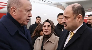 Başkan Gülpınar, Cumhurbaşkanı Erdoğan’ı havalimanında karşıladı! Tablo takdim etti!