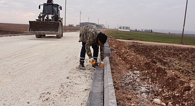 Hilvan Belediyesi Yol Yapım Çalışmalarına Hız Kesmeden Devam Ediyor