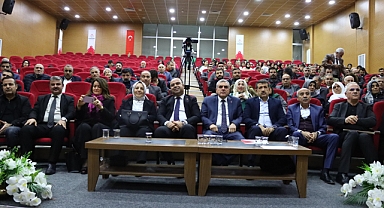 Karaköprü'de Şiir Ve Sanat Programı Düzenlendi