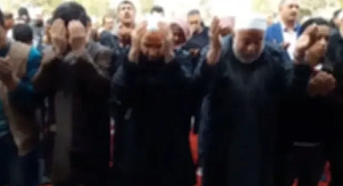 Kuraklık kapıda! Şanlıurfa’daki camilerde yağmur duası yapıldı!