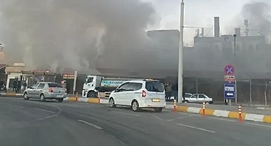 Şanlıurfa’da işyerinde yangın! Sulama aracı müdahale etti!