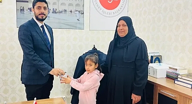 Şanlıurfa'da Minik Öğrenciden Örnek Davranış