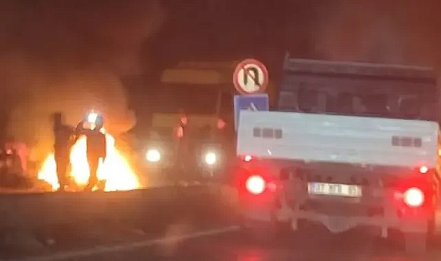Urfa’da lastik yakıp, yolu kapattılar!