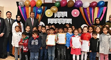Urfa’da öğrenciler karnelerini vali amcalarından aldı!