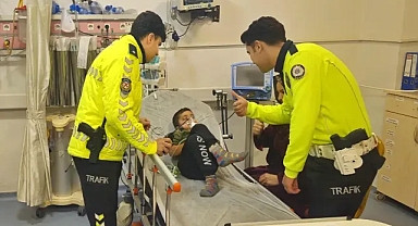 Urfa’da polislerin Heimlich Manevrası hayat kurtardı! Hastanede ziyaret ettiler!
