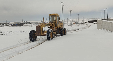 Büyükşehir Belediyesi, Karla Kapanan 250 Km Yolu Tekrar Ulaşıma Açtı