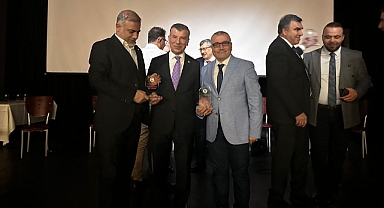 Kulis TV’ye en iyi Dijital Mecralar ve Sosyal Medya Ödülü