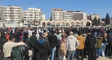 Urfa’dan ses yükselttiler! Öğretmen adayları 68 bin atama talep etti!