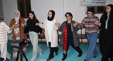 8 Mart Dünya Kadınlar Günü Bozova'da Coşkuyla Kutlandı