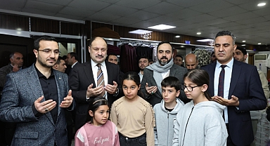Başkan Gülpınar, Ay Işığım Derneği’nin Giyim Mağazası Açılışına Katıldı