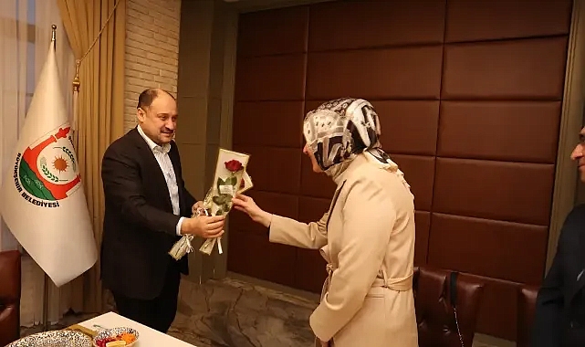 Başkan Gülpınar 'dan 8 Mart Dünya Kadınlar Gününde İdari İzin Müjdesi