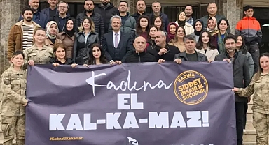 Jandarmadan Şanlıurfa’da ‘Kadına El Kalkamaz’ pankartı!