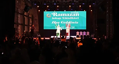 Ramazan Sokağı'nda Hacivat ve Karagöz Gösterisi Büyük İlgi Gördü