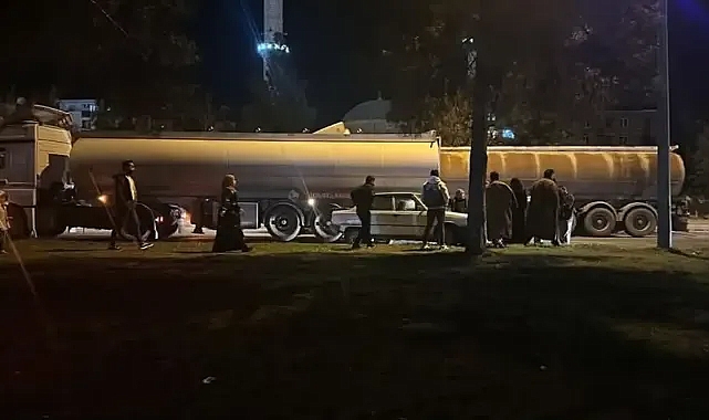 Şanlıurfa’da gece saatlerinde kaza! TIR ile otomobil çarpıştı!